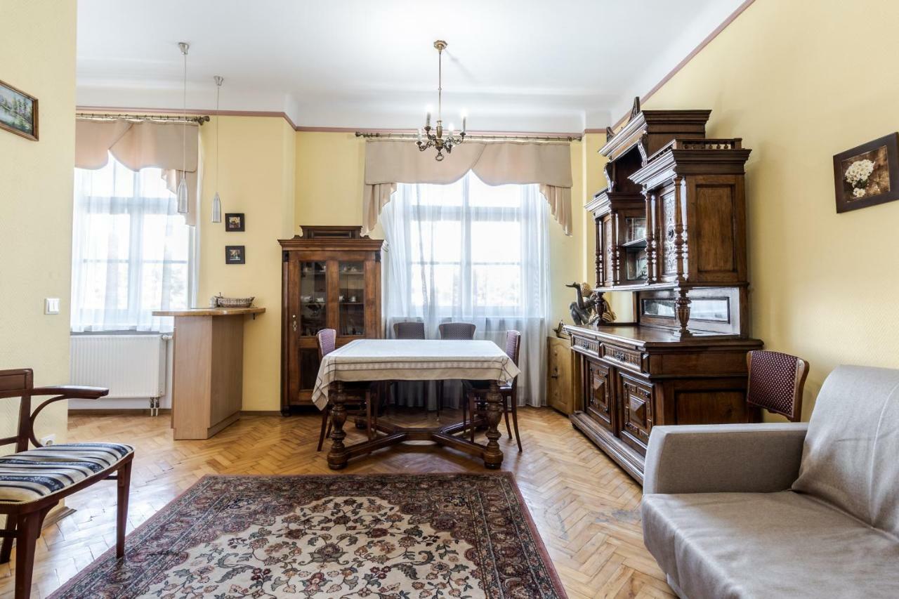 George Apartment Lviv Luaran gambar