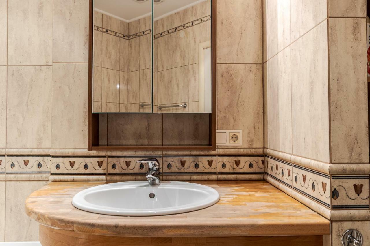 George Apartment Lviv Luaran gambar
